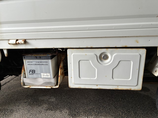 Mitsubishi Minicab Van 4WD Manual — Cargo Van (Import-to-Order) - Image 11