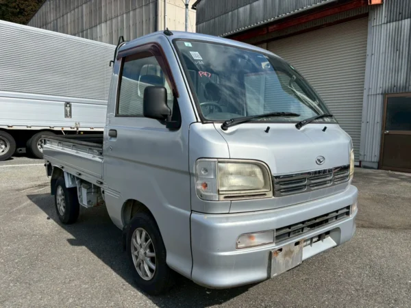 1999 Daihatsu Hijet 4WD mini truck — JPM Mini Trucks