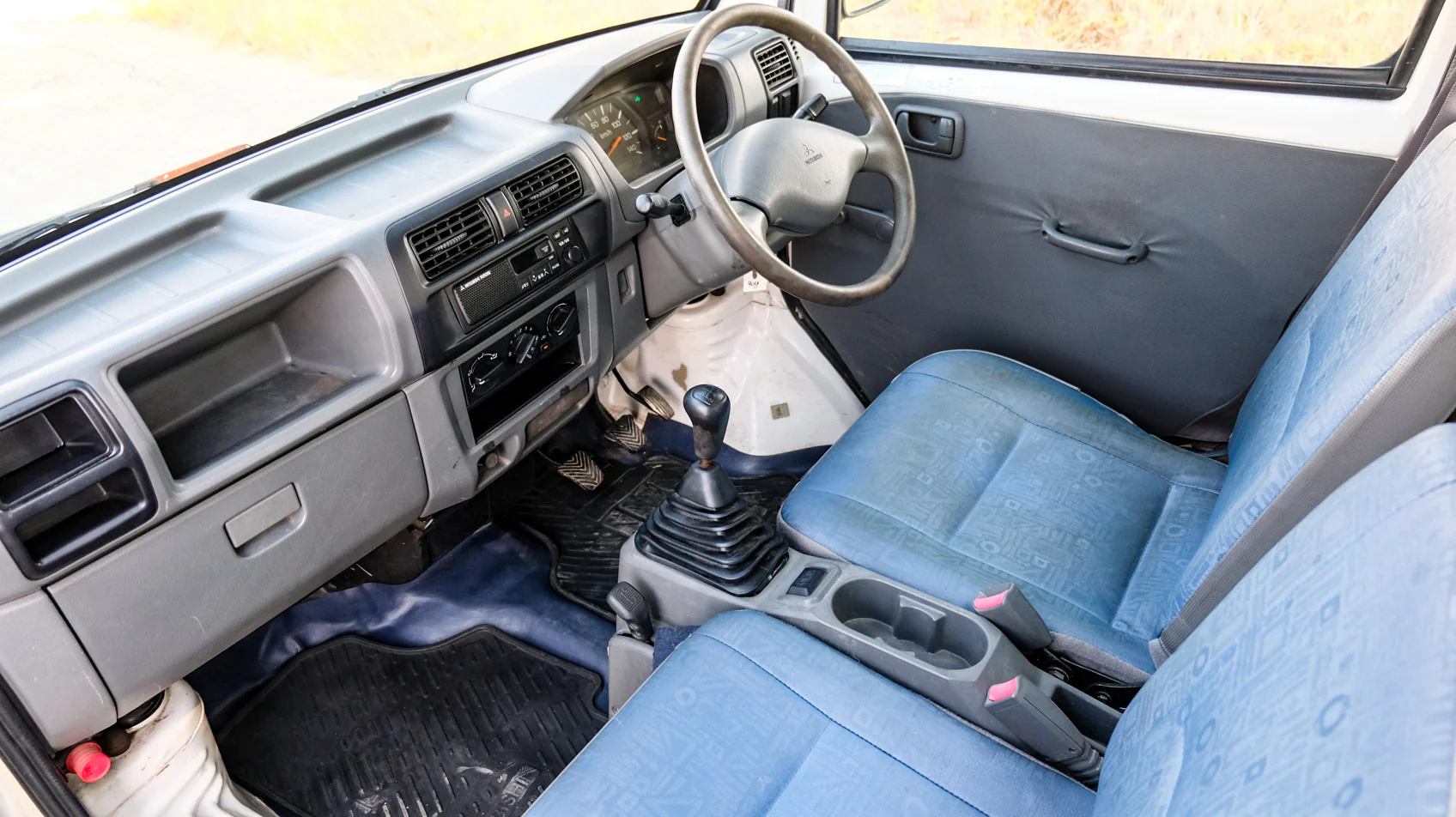 2000 Mitsubishi Minicab 4WD