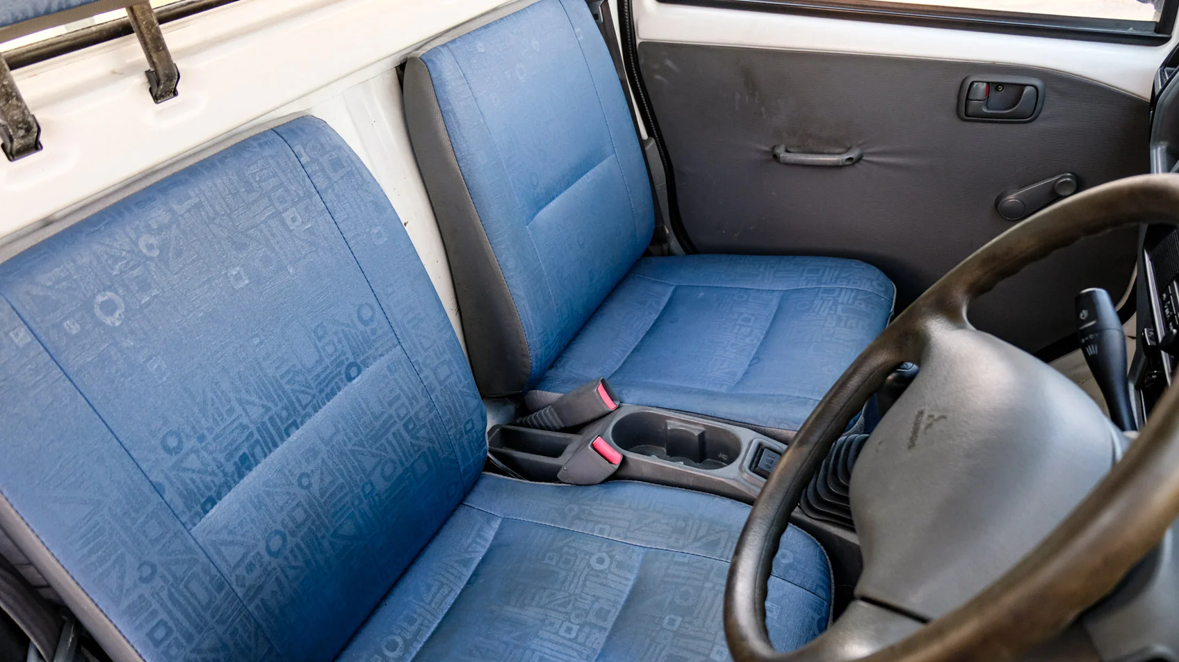 2000 Mitsubishi Minicab 4WD