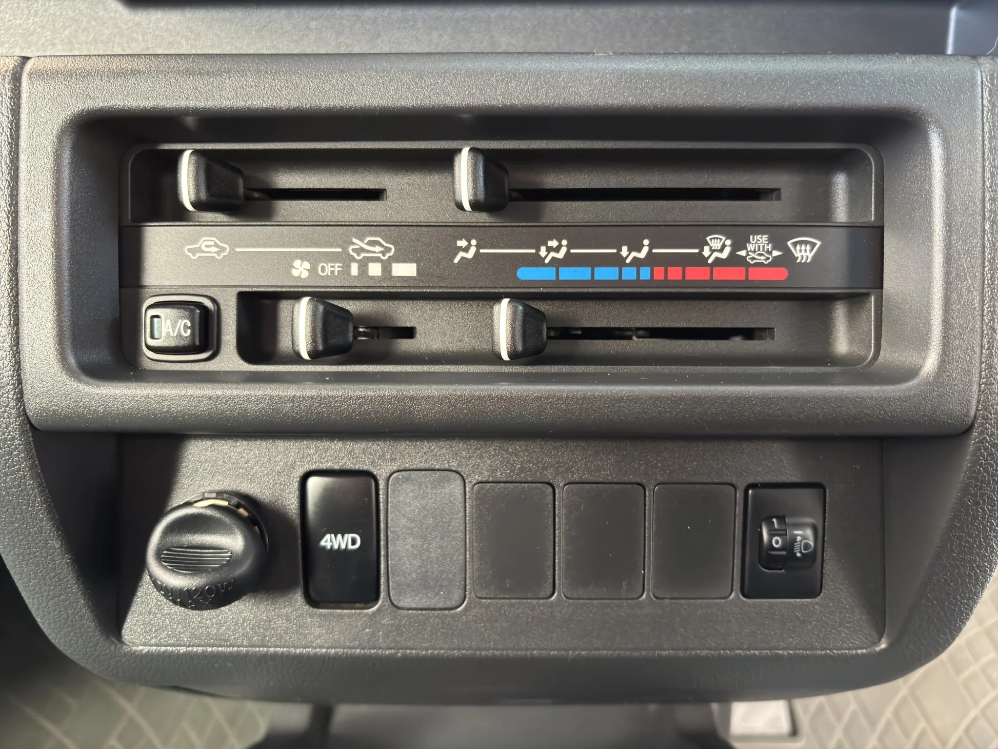 2016 Daihatsu Hijet Jumbo Mini Truck 4WD — Australia