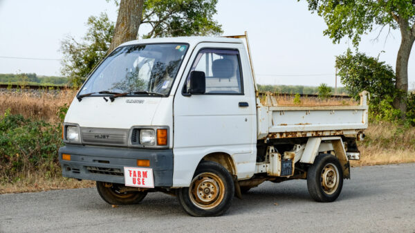 1994 Daihatsu Hijet 4WD dump truck — JPM Mini Trucks
