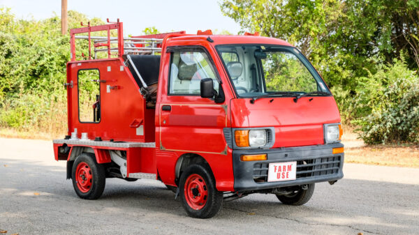 1999 Daihatsu Hijet 4WD firetruck — JPM Mini Trucks