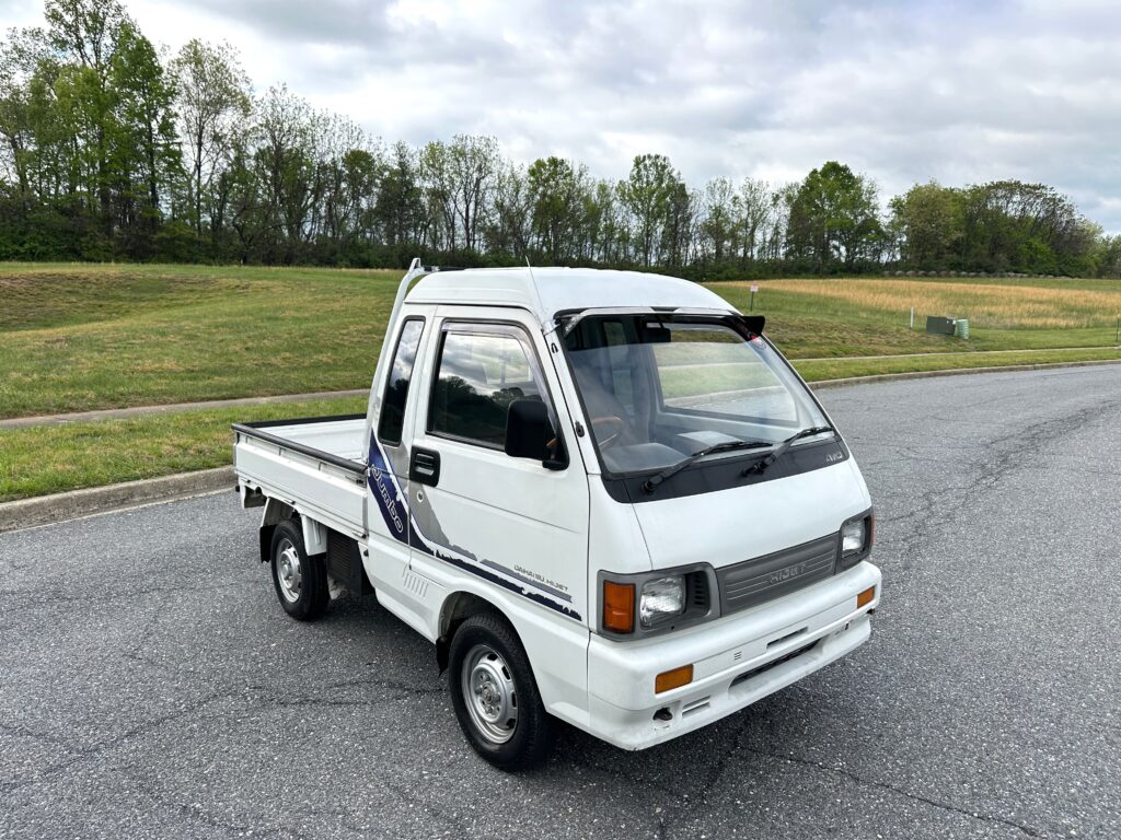 1993 Daihatsu Hijet Jumbo Custom 4WD with Air Conditioning Mini Truck for Sale