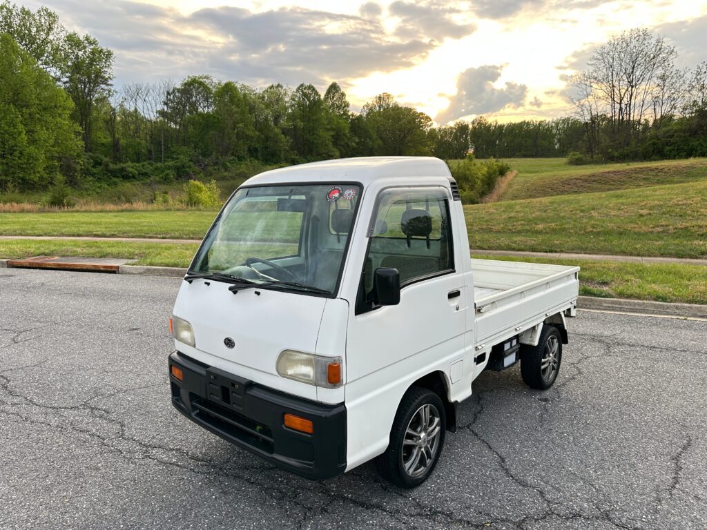 1998 Subaru Sambar Super Deluxe High Roof 4WD 5-Speed Mini Truck for Sale